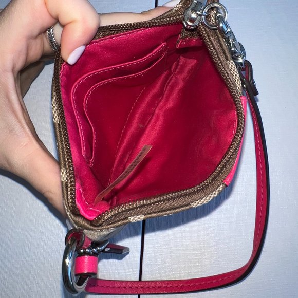 Coach Wristlet in Pink & Classic Brown "C" Pattern - Picture 11 of 12
